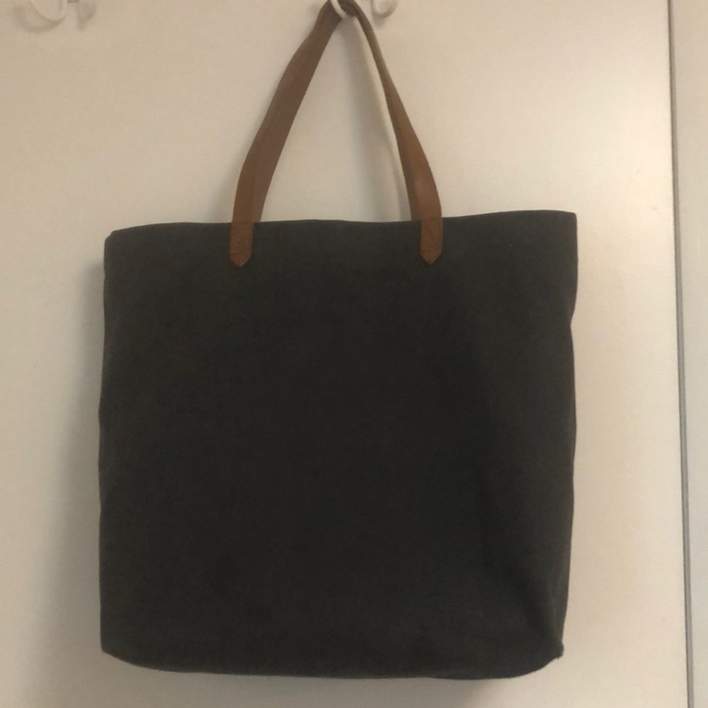 Madewell Canvas Transport Tote in Navy
